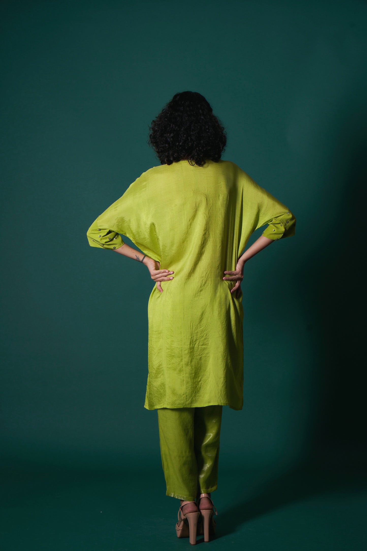 Riaa Green Kurta (Set of 2)