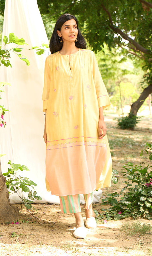 Saaras Yellow Kurta (Set of 2)
