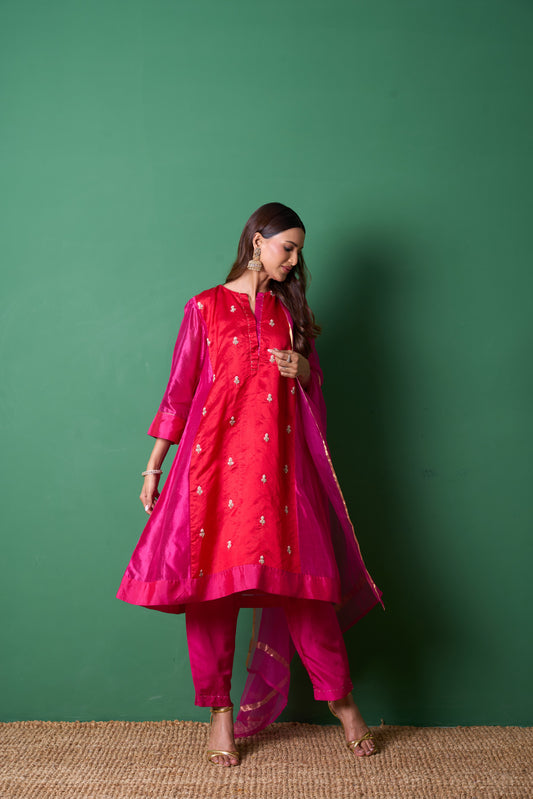 Delight Red Kurta (Set of 3)