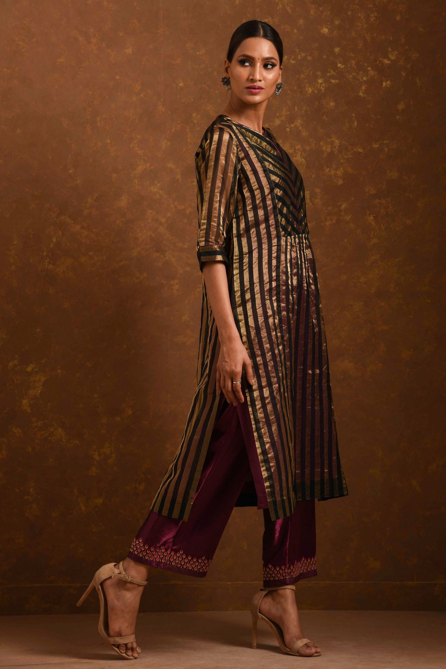 Noorie  Black- Gold and Wine Kurta Set