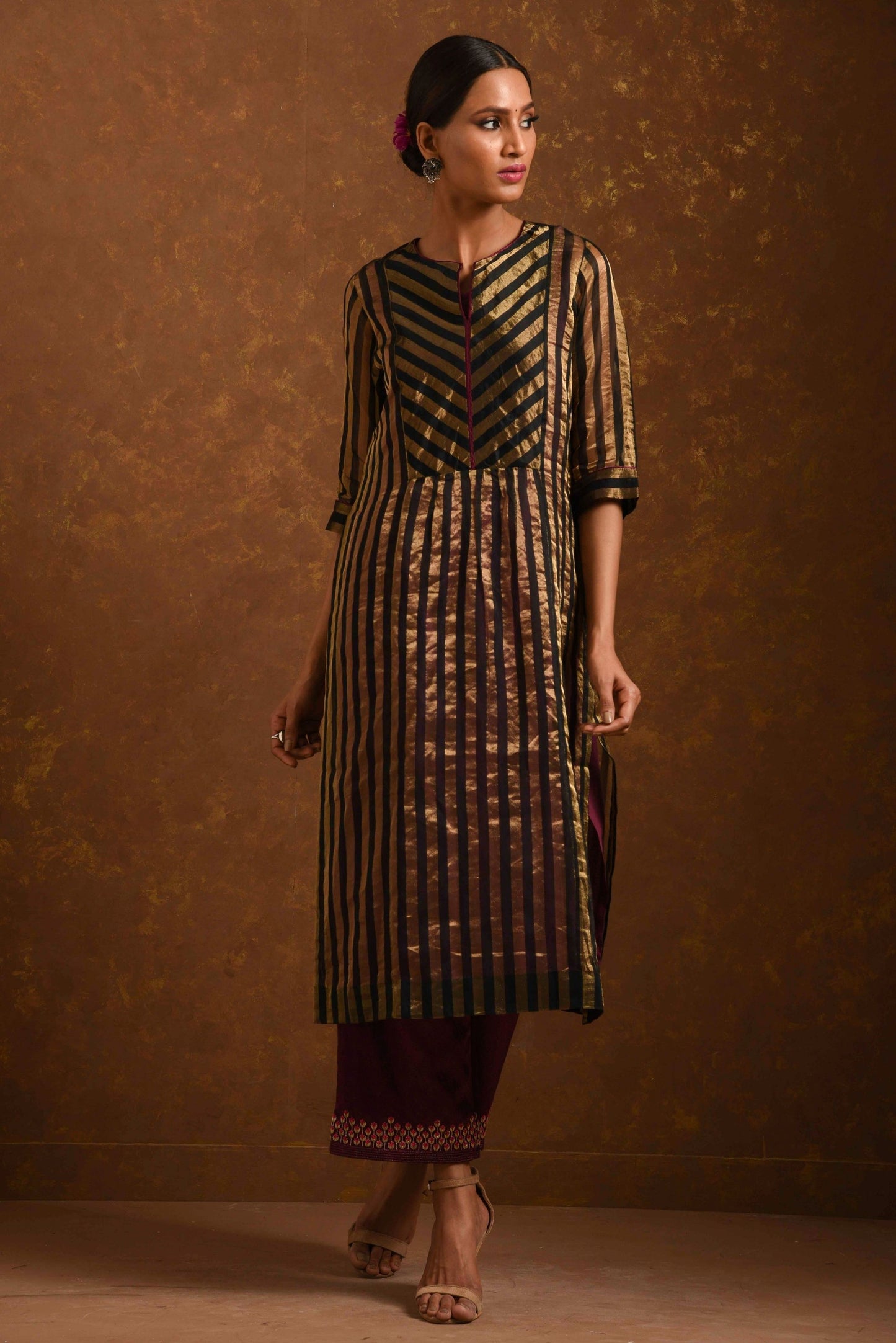 Noorie  Black- Gold and Wine Kurta Set