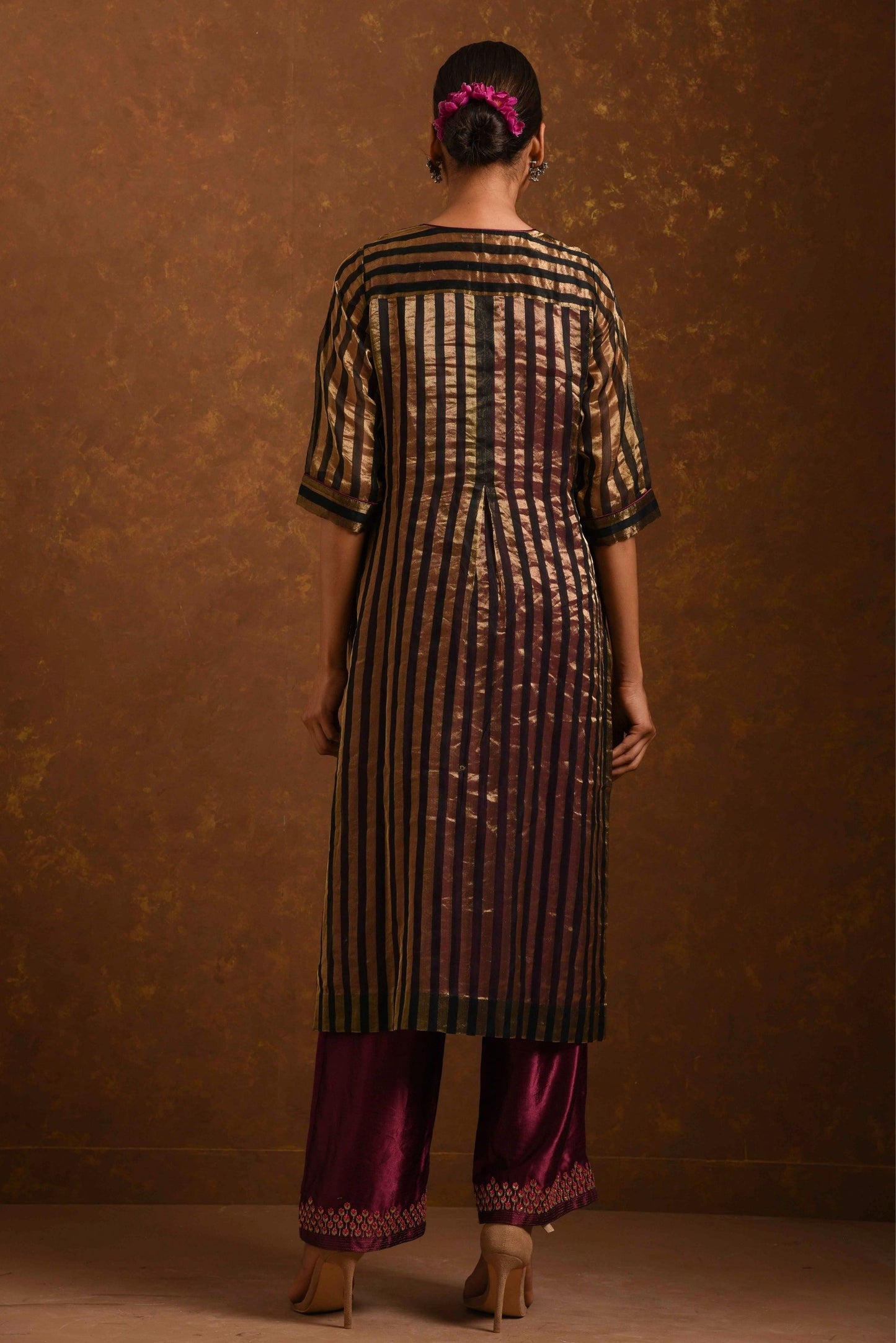 Noorie  Black- Gold and Wine Kurta Set