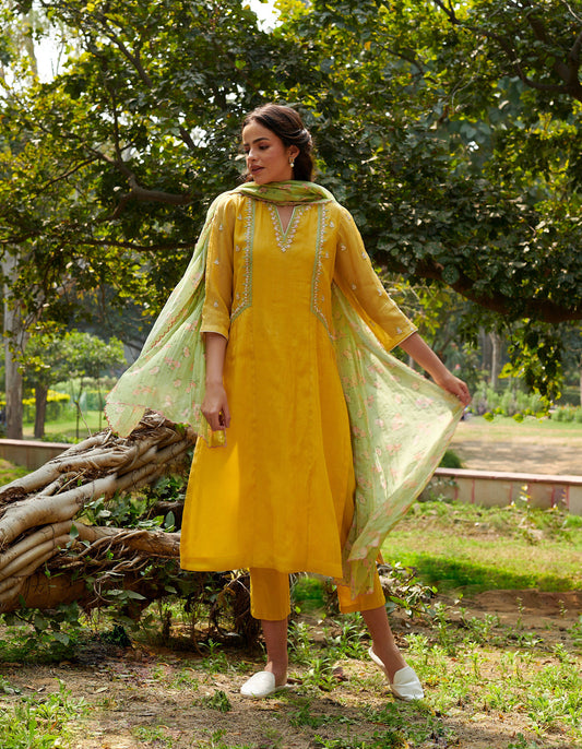 Grace Yellow Kurta-Set (Set of 3)