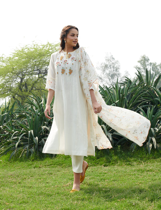 Blossom White Kurta-Set (Set of 3)
