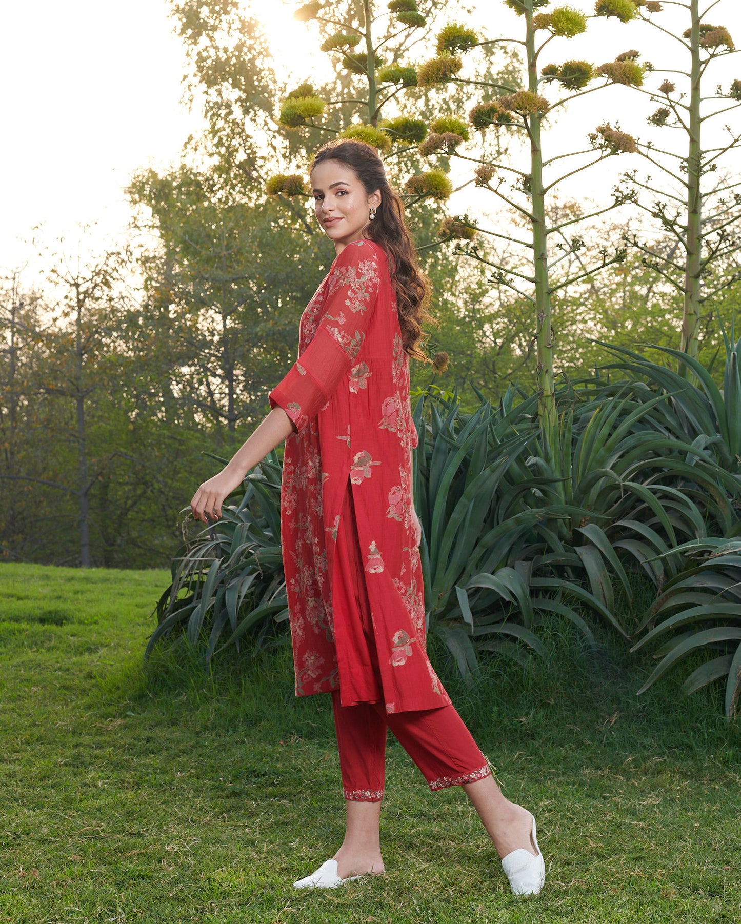 Floweret  Red Floral Kurta-Set (Set of 3)